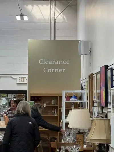 Window and Wall Graphics Photo